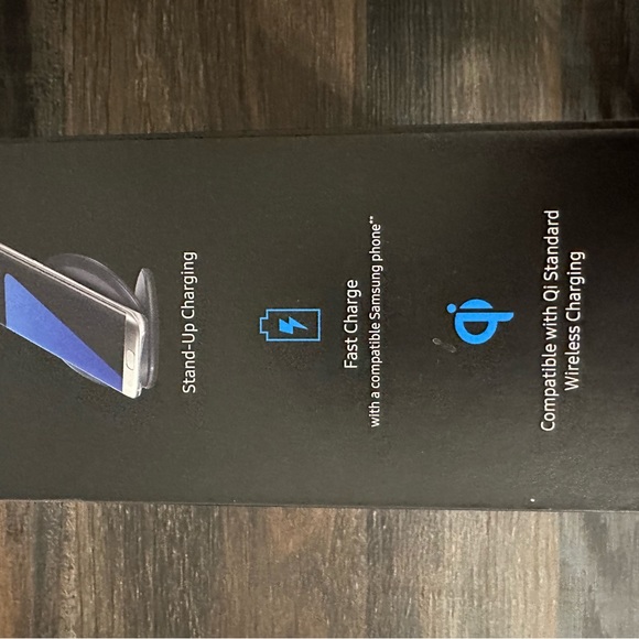 Samsung Wireless Charger - Picture 2 of 6